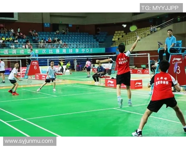 羽毛球盛宴：深入解析成都羽毛球队的团队协作与默契配合